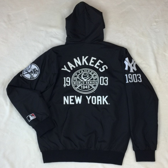 Majestic Other - NEWYankees Black Hooded Quilt Overhead Windbreaker